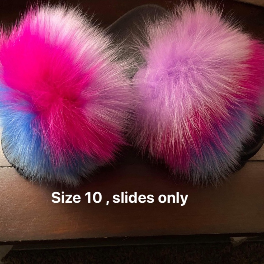 Fuzzy slides and jelly purses